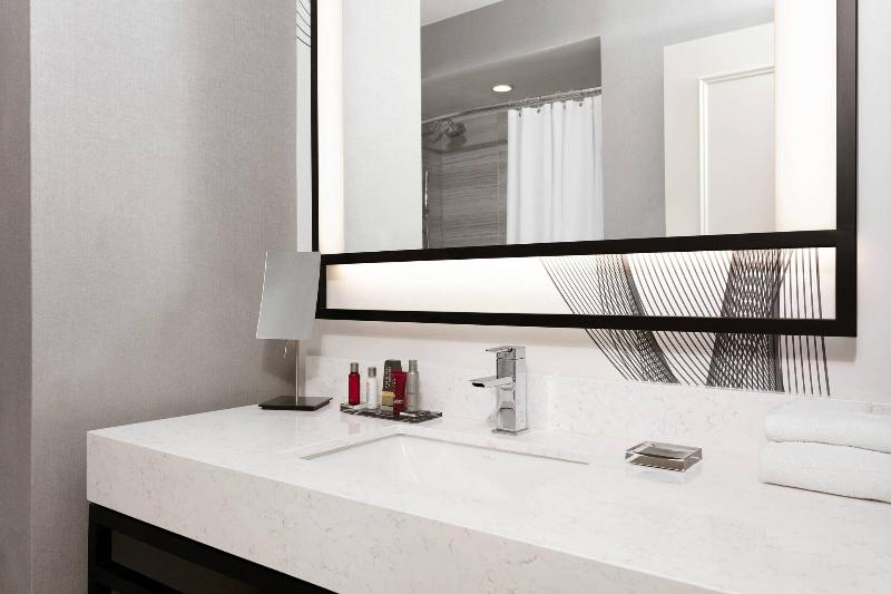 New York Marriott Downtown - Oda