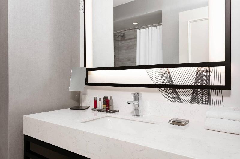 New York Marriott Downtown - Oda