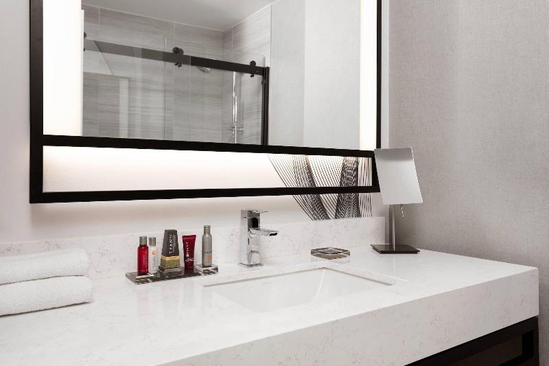 New York Marriott Downtown - Oda