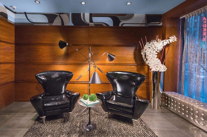 The Moderne Hotel - Lobi