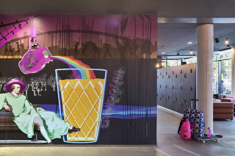 Moxy Frankfurt East - Lobi