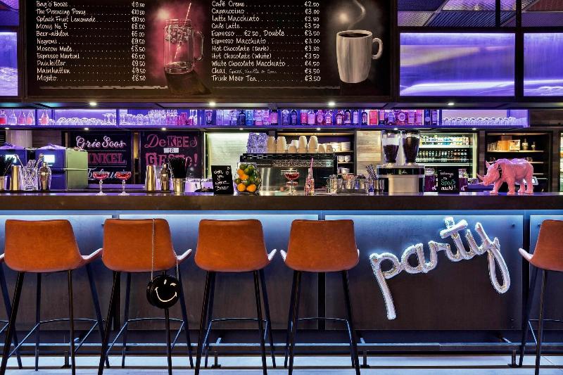 Moxy Frankfurt East - Lobi