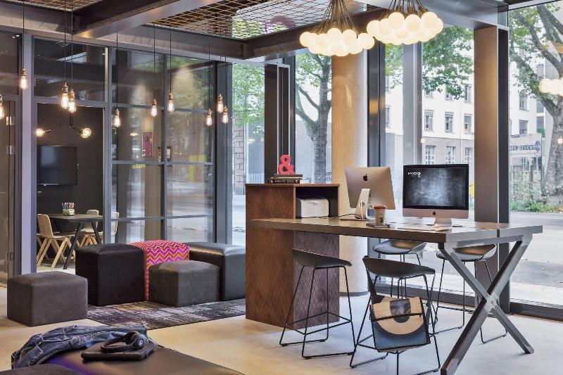 Moxy Frankfurt East - Aktivite