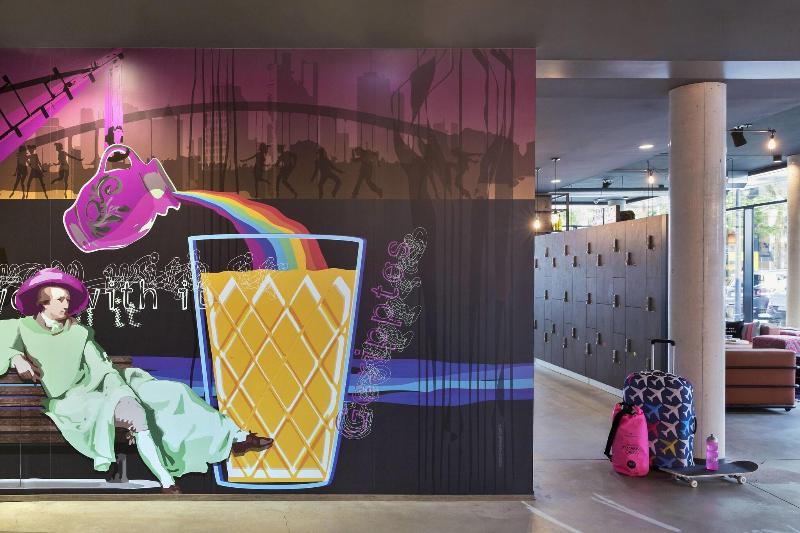 Moxy Frankfurt East - Genel
