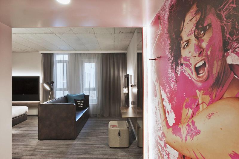 Moxy Frankfurt East - Oda