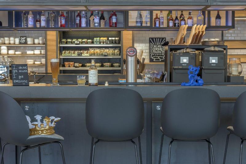 Moxy Ludwigshafen - Bar