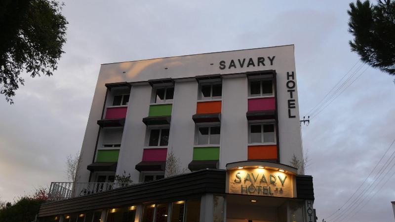 Savary - Genel