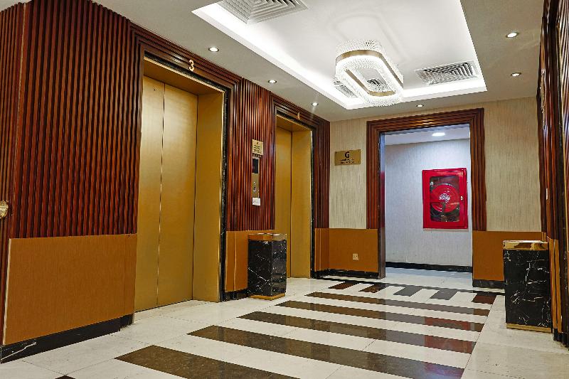 Al Ansar Golden Tulip - Lobi