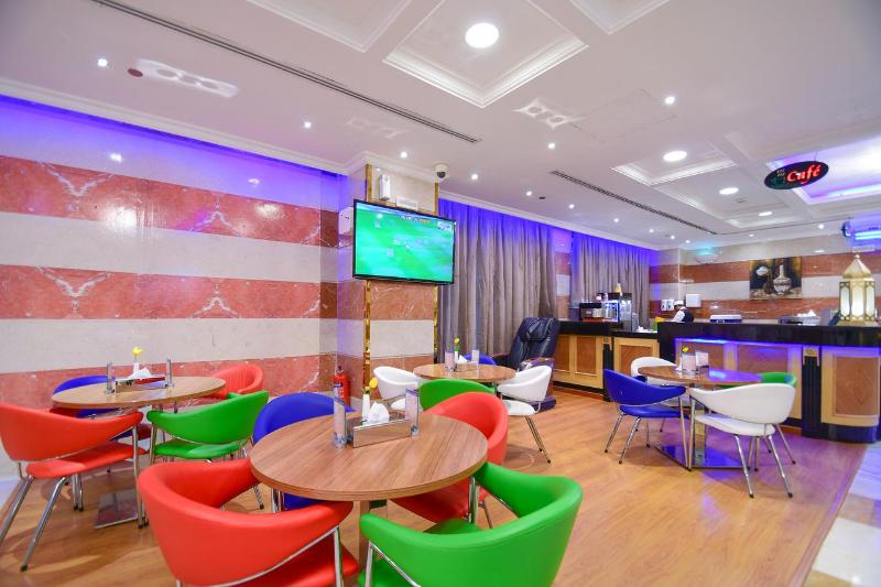 Al Ansar Golden Tulip - Lobi