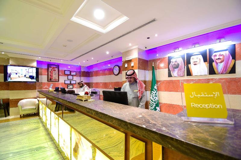 Al Ansar Golden Tulip - Lobi