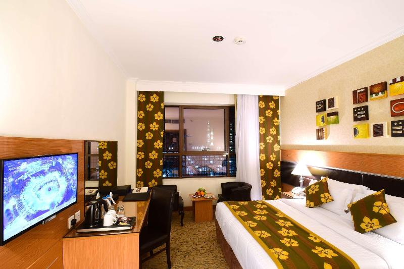 Al Ansar Golden Tulip - Oda