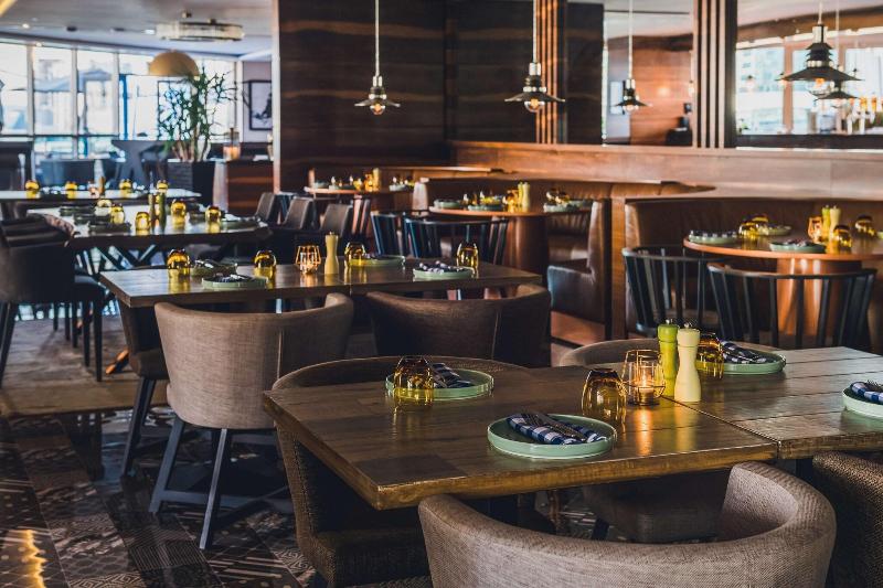 Radisson Blu Hotel Dubai Waterfront - Bar