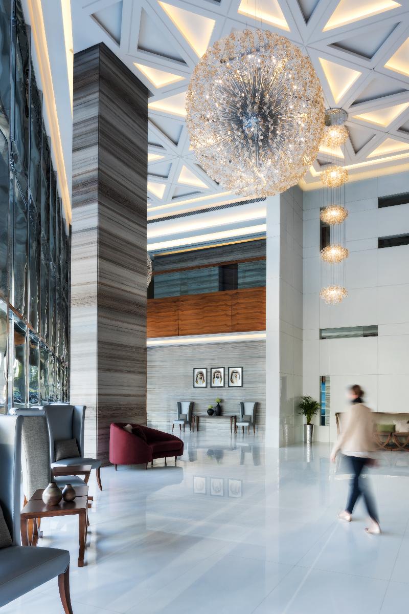 Radisson Blu Hotel Dubai Waterfront - Lobi