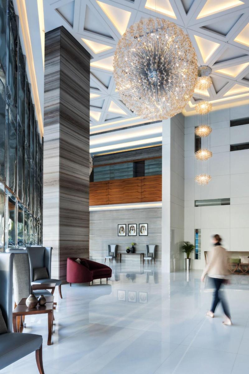 Radisson Blu Hotel Dubai Waterfront - Lobi