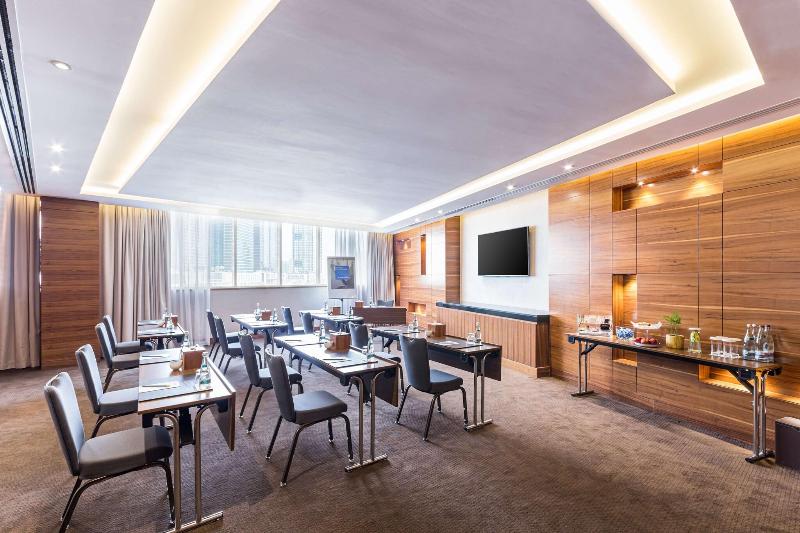 Radisson Blu Hotel Dubai Waterfront - Toplantı