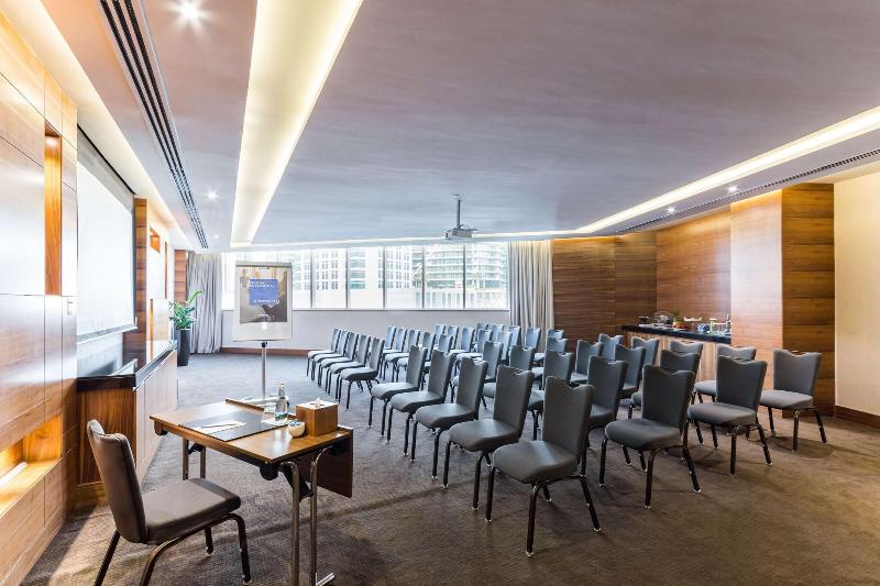 Radisson Blu Hotel Dubai Waterfront - Toplantı