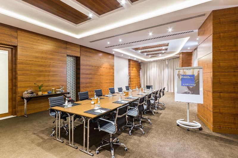 Radisson Blu Hotel Dubai Waterfront - Toplantı