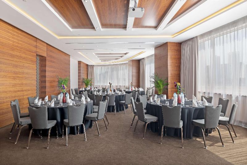 Radisson Blu Hotel Dubai Waterfront - Toplantı