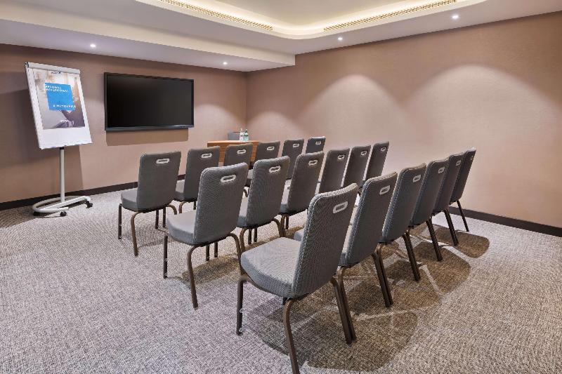 Radisson Blu Hotel Dubai Waterfront - Toplantı