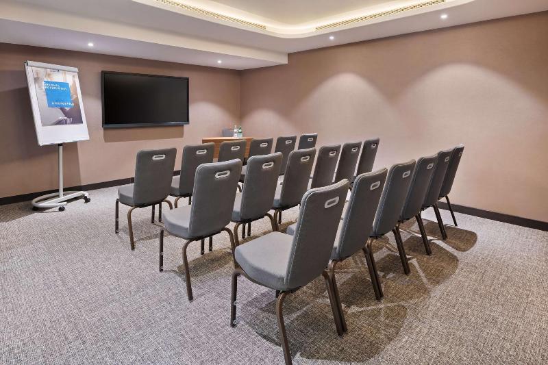 Radisson Blu Hotel Dubai Waterfront - Toplantı