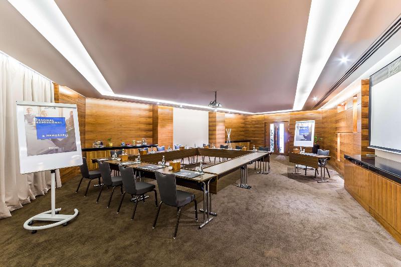 Radisson Blu Hotel Dubai Waterfront - Toplantı