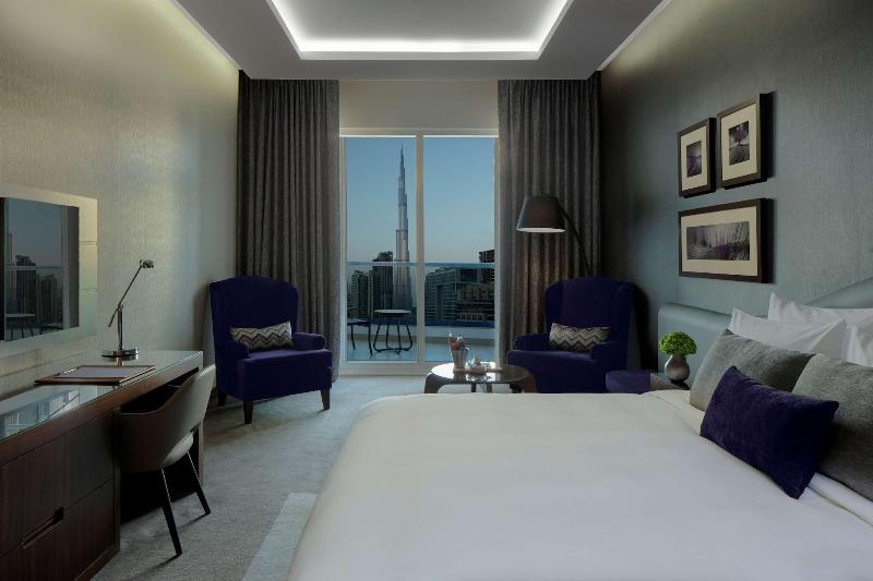 Radisson Blu Hotel Dubai Waterfront - Oda