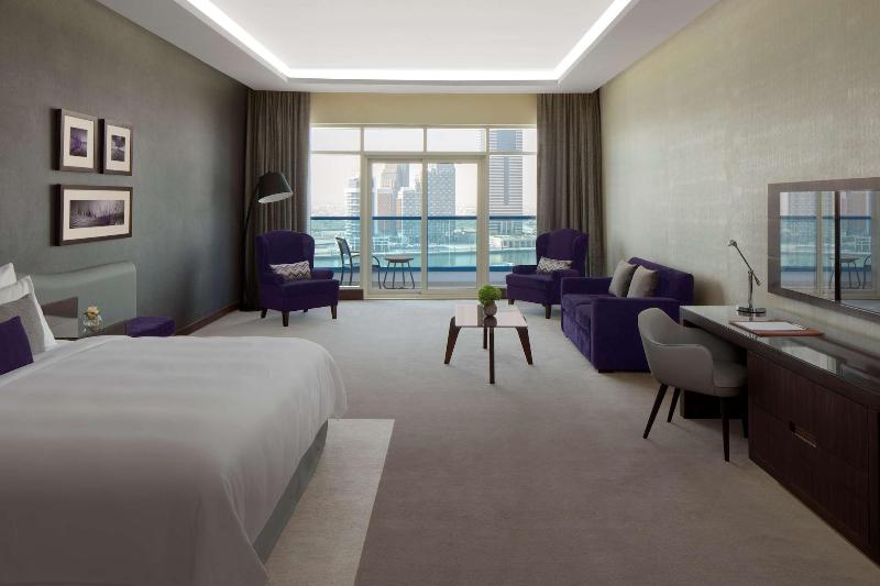 Radisson Blu Hotel Dubai Waterfront - Oda