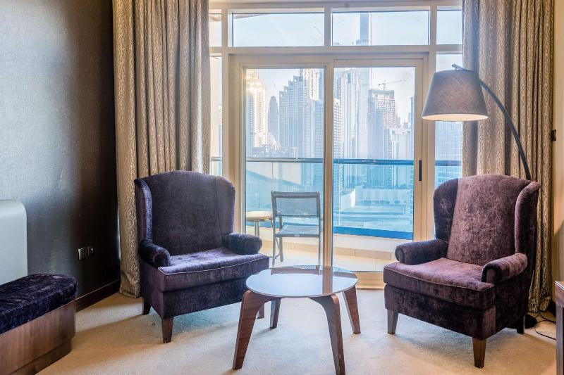 Radisson Blu Hotel Dubai Waterfront - Oda