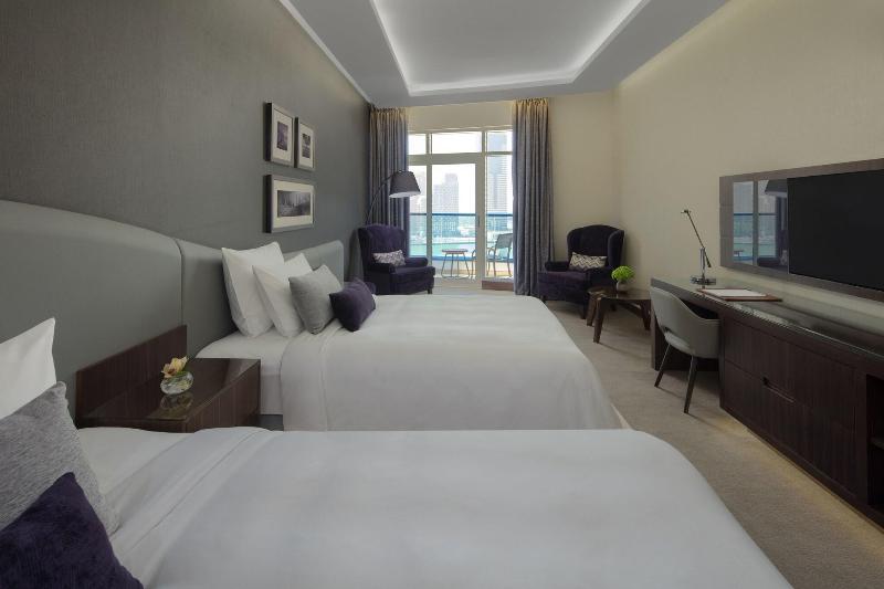 Radisson Blu Hotel Dubai Waterfront - Oda
