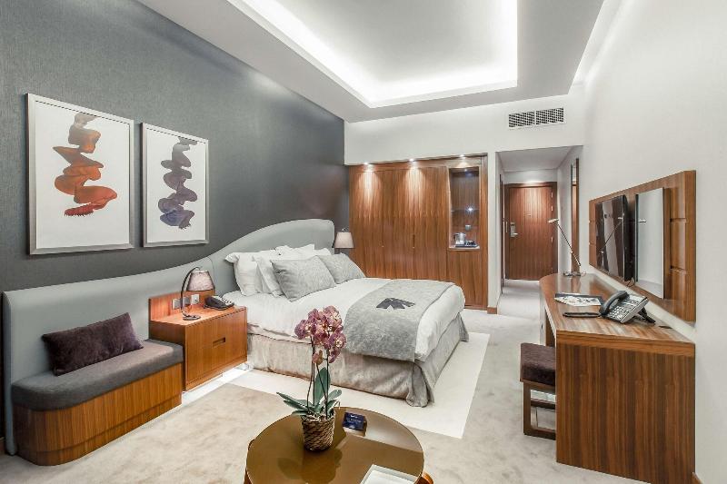 Radisson Blu Hotel Dubai Waterfront - Oda