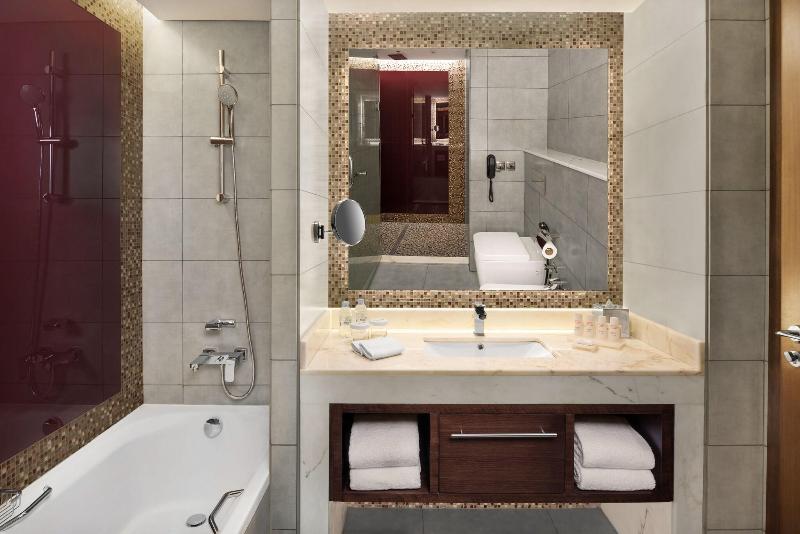 Radisson Blu Hotel Dubai Waterfront - Oda