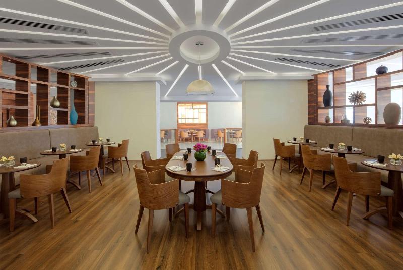 Radisson Blu Hotel Dubai Waterfront - Restoran