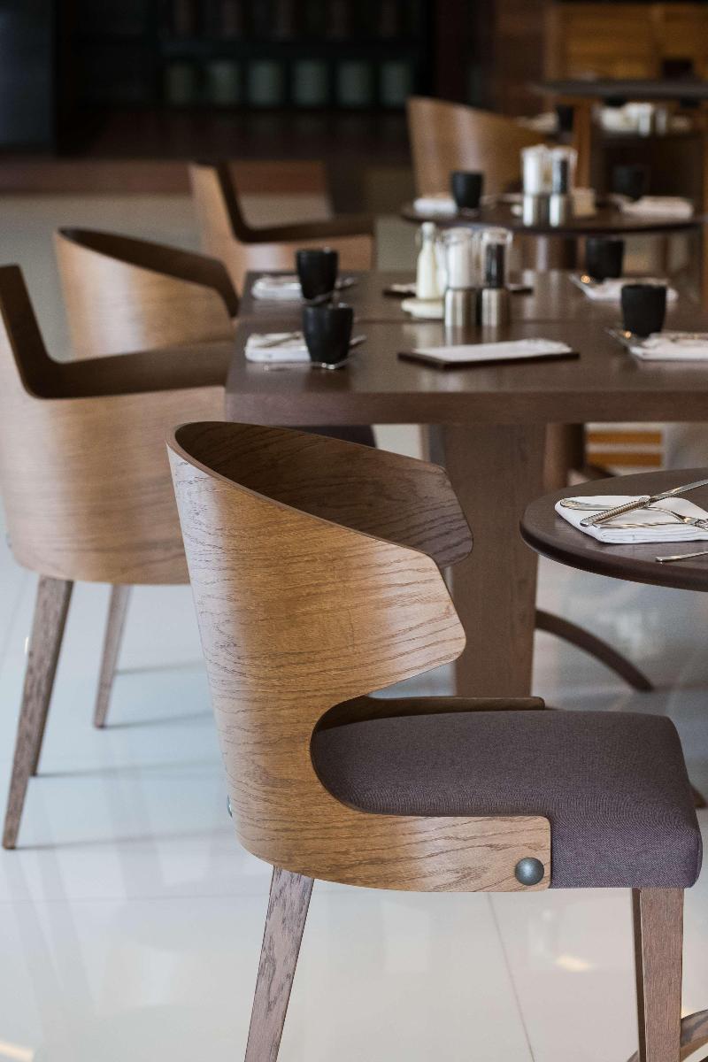 Radisson Blu Hotel Dubai Waterfront - Restoran