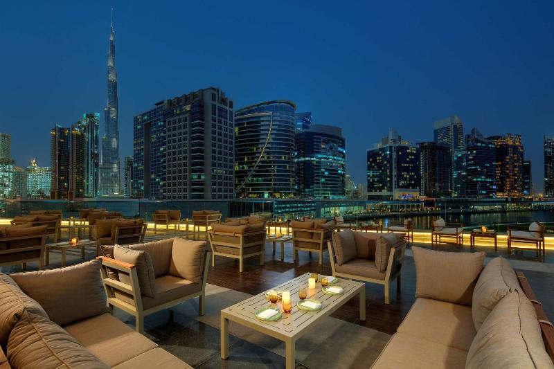 Radisson Blu Hotel Dubai Waterfront - Restoran