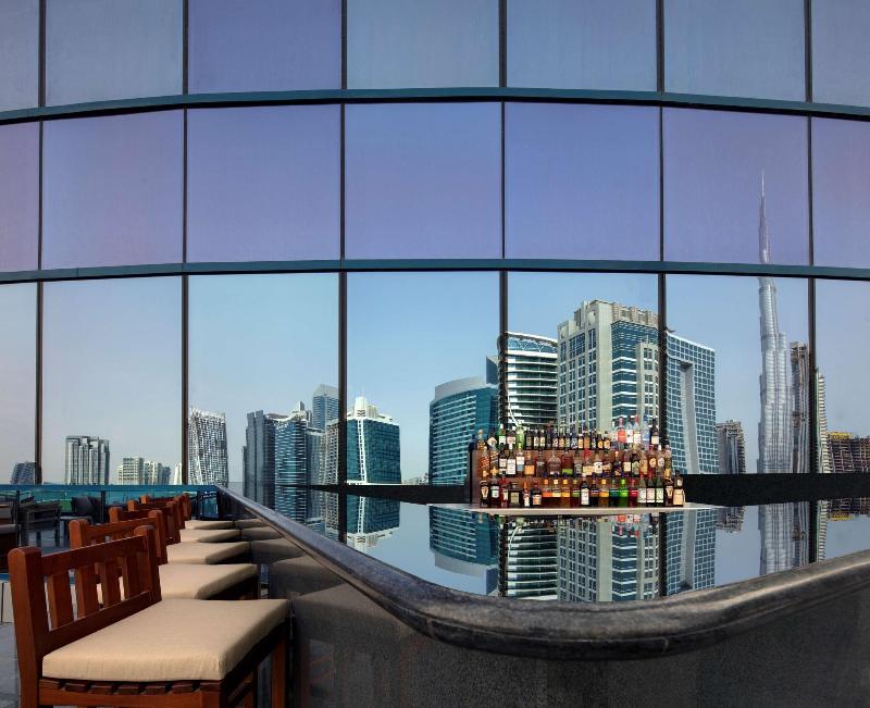 Radisson Blu Hotel Dubai Waterfront - Restoran
