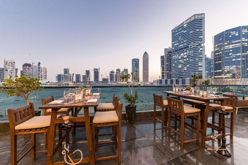 Radisson Blu Hotel Dubai Waterfront - Restoran