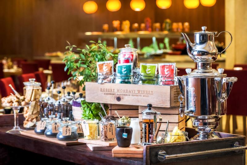 Radisson Blu Hotel Dubai Waterfront - Restoran