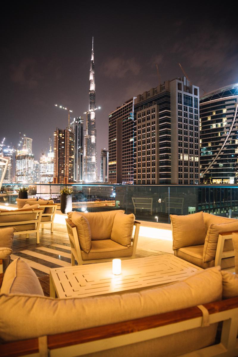 Radisson Blu Hotel Dubai Waterfront - Teras