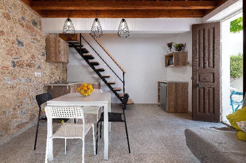Lindos Citrin Studios - Oda