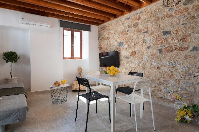 Lindos Citrin Studios - Oda