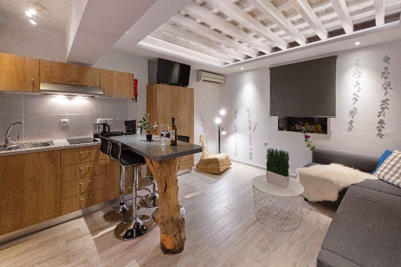 Lindos Citrin Studios - Oda