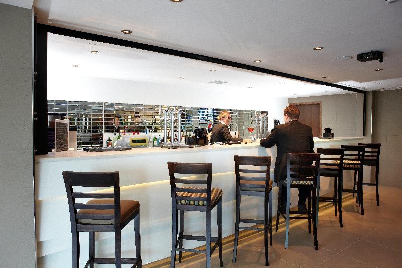 Holiday Inn Bristol City Center - Bar