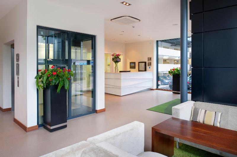 Holiday Inn Bristol City Center - Lobi