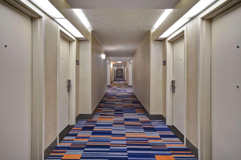 Hampton Inn NY-JFK - Genel