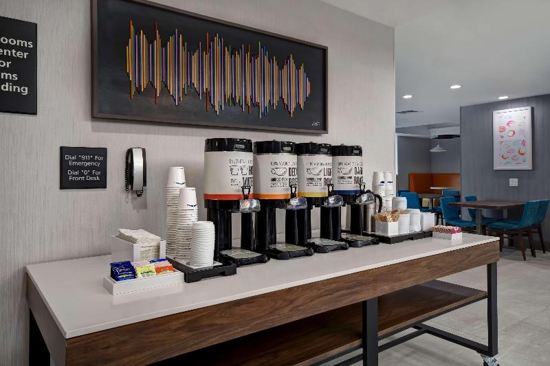 Hampton Inn NY-JFK - Restoran