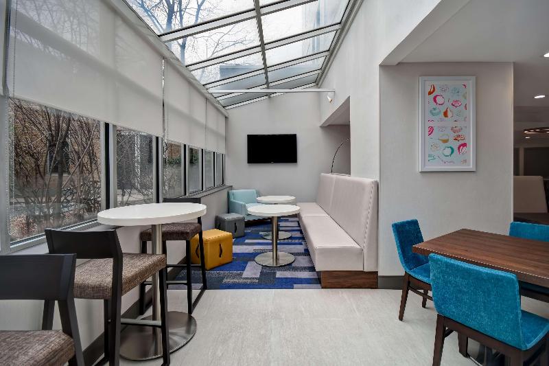 Hampton Inn NY-JFK - Restoran