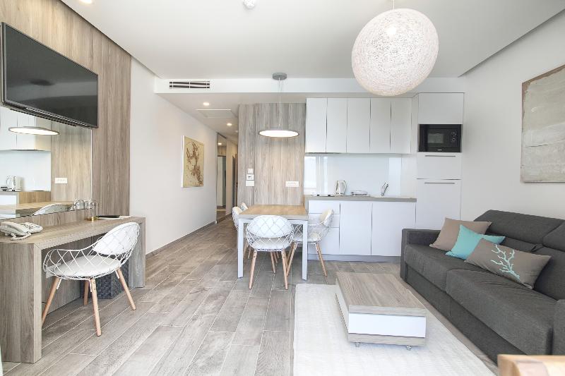 Kalamota Beach House - Oda