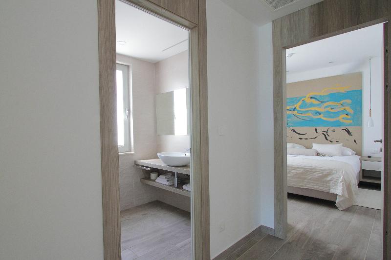 Kalamota Beach House - Oda