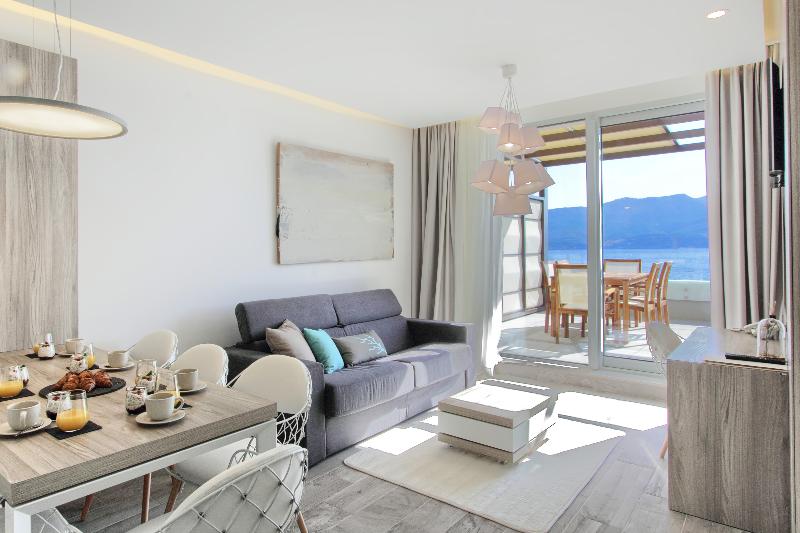 Kalamota Beach House - Oda