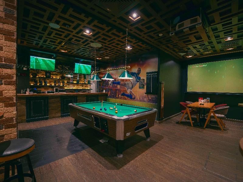 Mercure Dubai Barsha Heights Hotel Suites - Bar